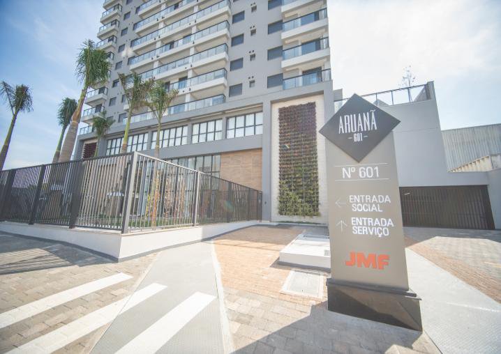 Apartamento 3 Dormitórios com Suíte — Moema, São Paulo